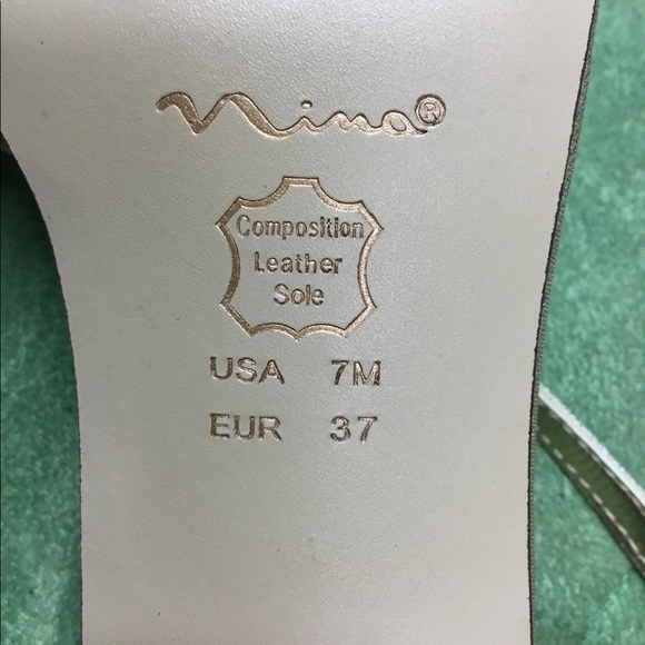 Nina New Gorgeous Gold Heels - Picture 9 of 9